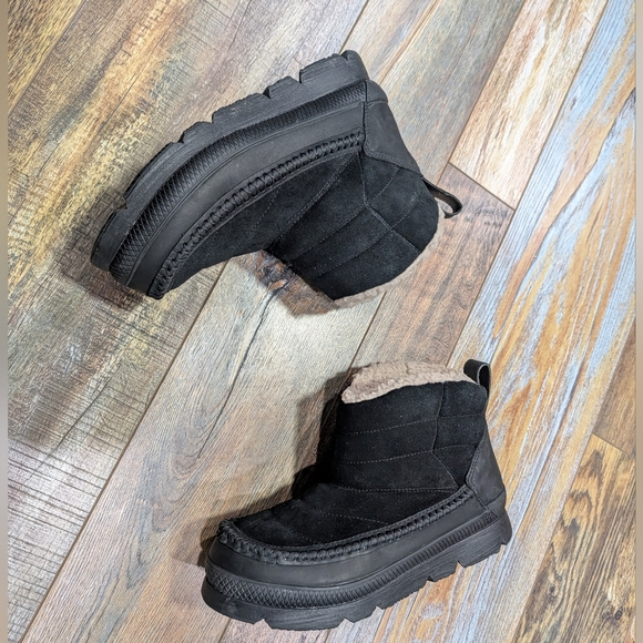 Manitobah Waterproof Pacific Insulated Puffer boots Size 9 - Picture 10 of 11